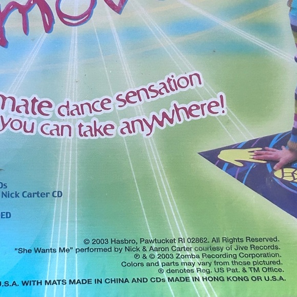 New sealed in box. Vintage Twister Moves game from 2003 - Picture 2 of 6